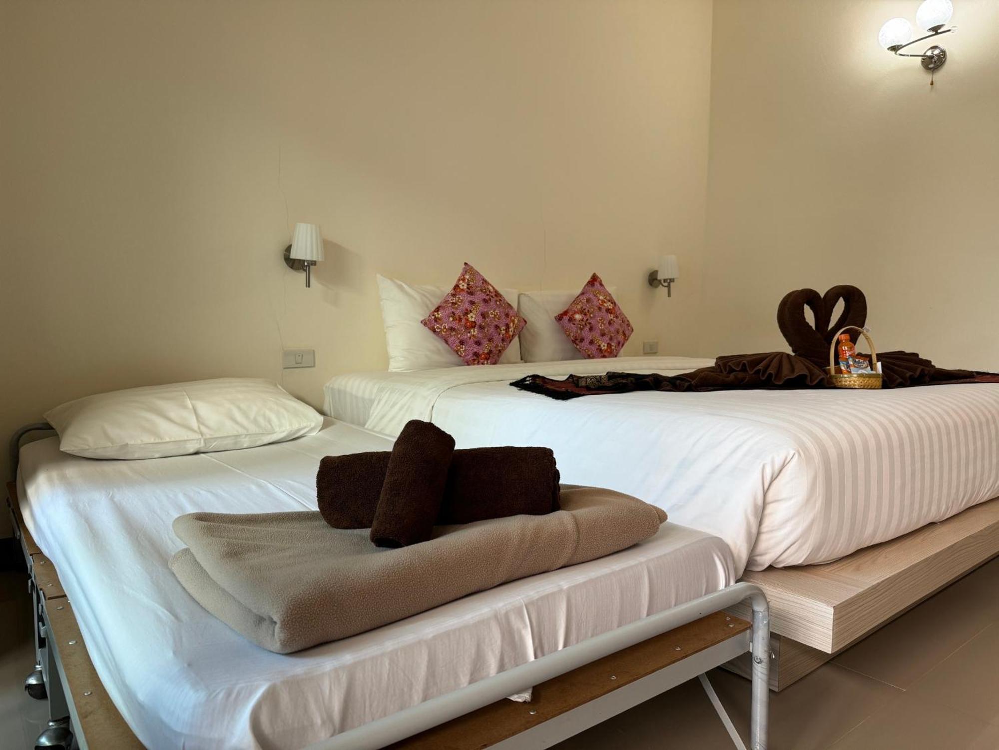 Malee Sirin Old Town Hotel Koh Lanta Ngoại thất bức ảnh